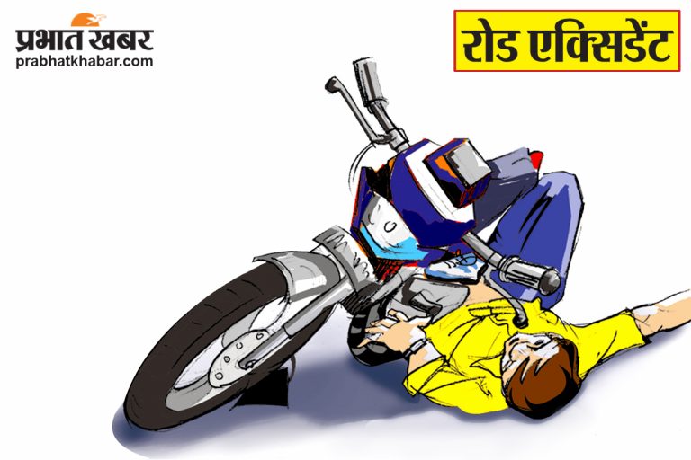 बिना हेलमेट बाइक पर भर रहे फर्राटे, सड़क दुर्घटना में गंवा रहे जिंदगी