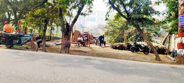 Buxar News: सोन नहर की जमीन पर फिर से कब्जा कर बना ली गयीं दुकानें