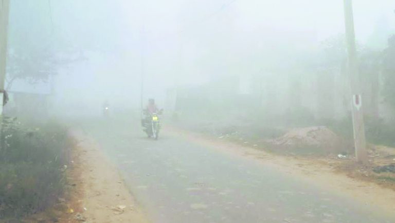Buxar News: इस सीजन सबसे सर्द रही शुक्रवार की रात