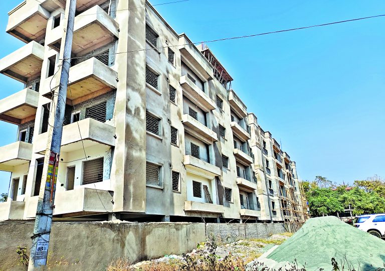 News of sand shortage : बालू की किल्लत से घर बनाने में छूट रहे पसीने, निर्माण की बढ़ रही लागत