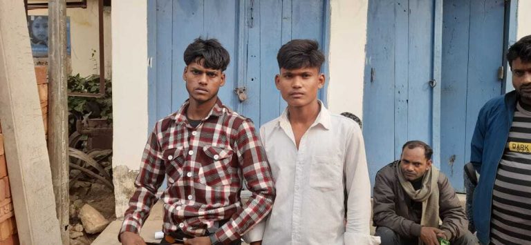 Bhagalpur news बदमाशों ने कोचिंग सेंटर में घुस लहराया हथियार, छात्रों को पीटा