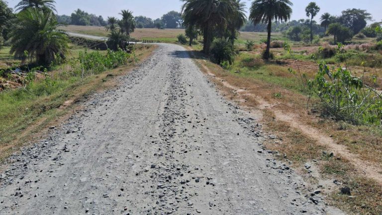 कुंडहित-तुलसीचक सड़क का निर्माण जल्द : डीसी
