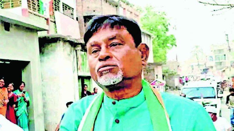 अदालत में माणिक भट्टाचार्य व न्यायाधीश के बीच हुई तीखी बहस