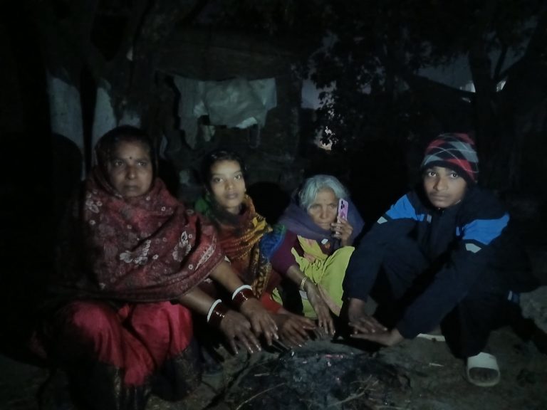 भूकंप के बाद की आपबीती : गहरी नींद में थे तभी लगा कोई बेड हिला रहा है…