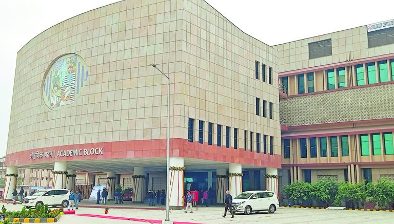 Saran News : विश्वस्तरीय सुविधाओं से लैस मेडिकल कॉलेज में सभी बीमारियों का होगा इलाज