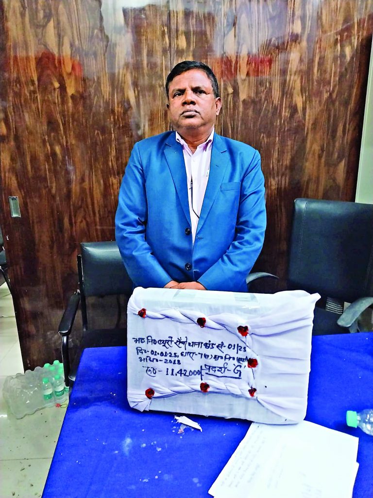 Ranchi news : सीओ मुंशी राम ने जमानत याचिका दाखिल की, सुनवाई 20 को
