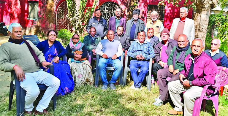 RU News : शिक्षक विरोधी कार्य करनेवाले अफसरों की सेवा विवि को लौटायी जाये : संघ