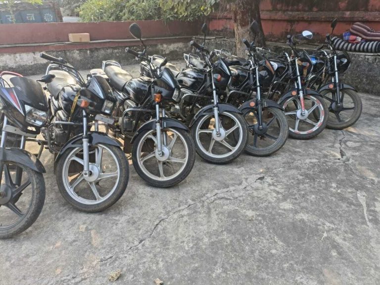 बाइक चोर गिरोह के मास्टरमाइंड साहबान गिरफ्तार, सात बाइकें जब्त