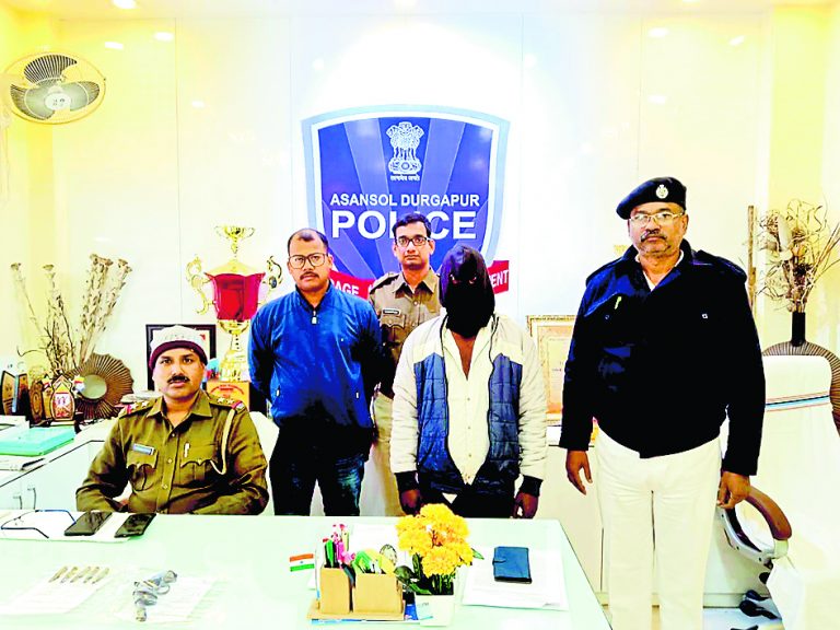 मारपीट का आरोपी पिस्तौल के साथ हुआ गिरफ्तार