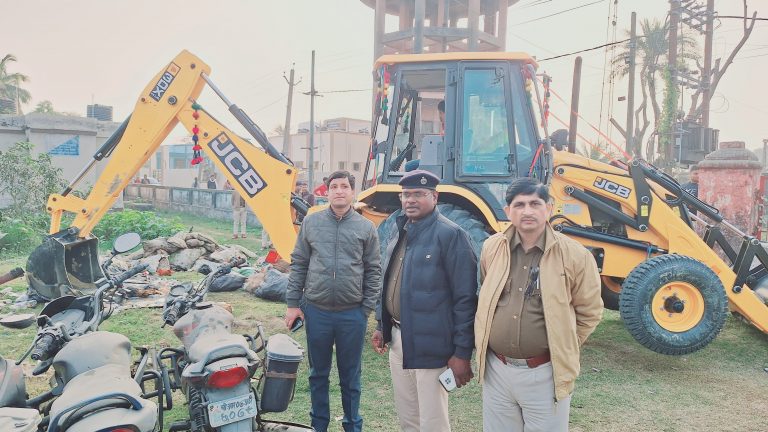26 मामलों में जब्त 1600 लीटर शराब किया गया नष्ट
