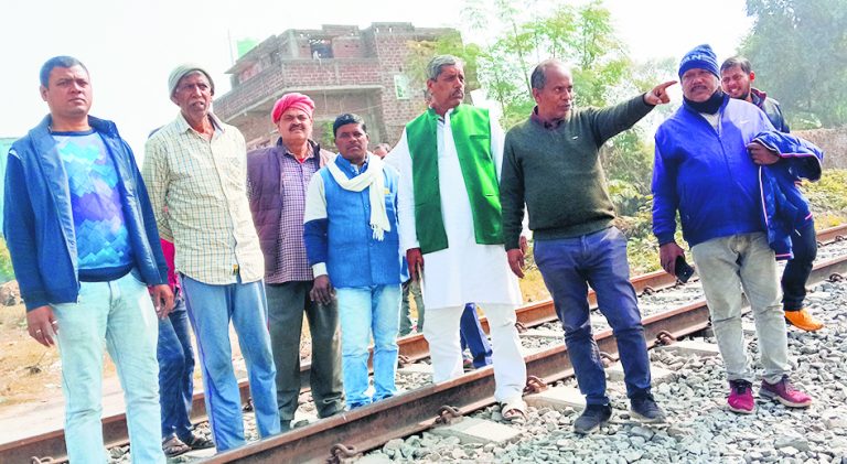 Gaya News : रसलपुर में लाइट आरओबी निर्माण को लेकर हुआ स्थल निरीक्षण