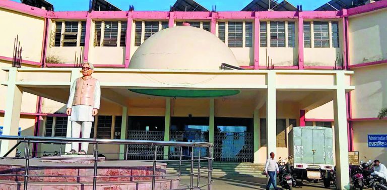 Chhapra News : कॉलेजों में भेजा गया पीजी फोर्थ सेमेस्टर परीक्षा का एडमिट कार्ड