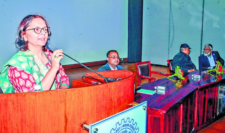 Dhanbad news: भौतिकी के क्षेत्र में नवीनतम शोध और विचारों केआदान-प्रदान पर जोर