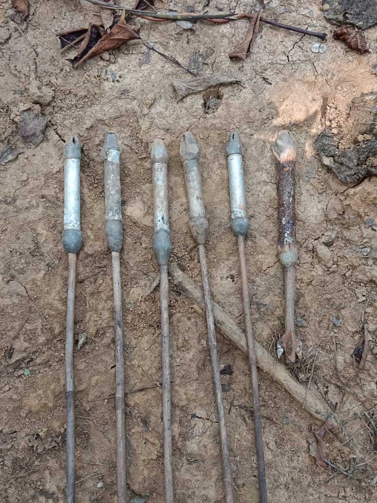 Chaibasa News : टोंटो में सुरक्षा बलों को सर्च अभियान में मिले छह तीर आइइडी