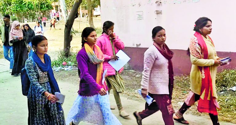 Gopalganj News  : कॉलेजों में आज से मिलेंगे पीजी के थर्ड और फोर्थ सेमेस्टर के एडमिट कार्ड, 16 से शुरू हाेगी परीक्षा