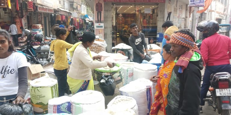 मकर संक्रांति आज, दही, चूड़ा के साथ तिलकूट का स्वाद चखेंगे लोग