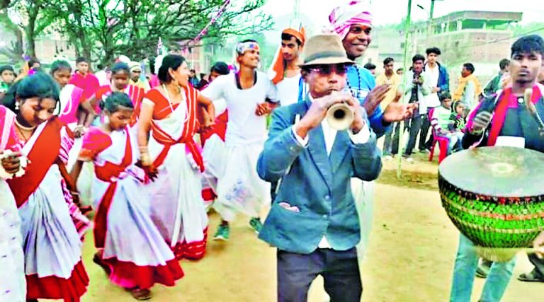 Ranchi News : मकर संक्रांति सह जतरा में जुटे सरना धर्मावलंबी