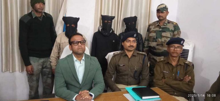 बिंदापाथर के आमझरिया से तीन साइबर आरोपी गिरफ्तार
