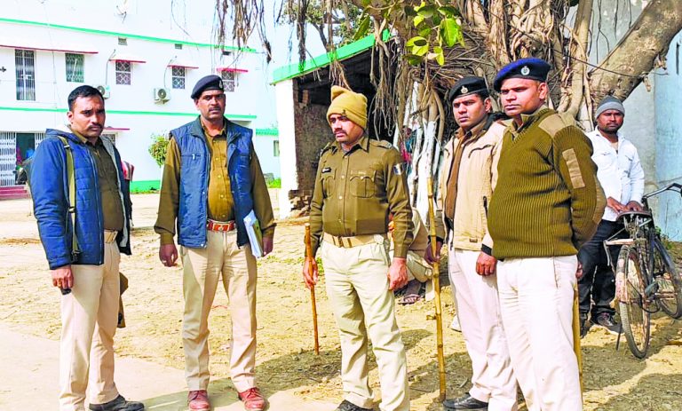 Gopalganj News  : उचकागांव के प्रखंड प्रमुख के शिक्षक पिता की हत्या में खुलासे के करीब पहुंची पुलिस
