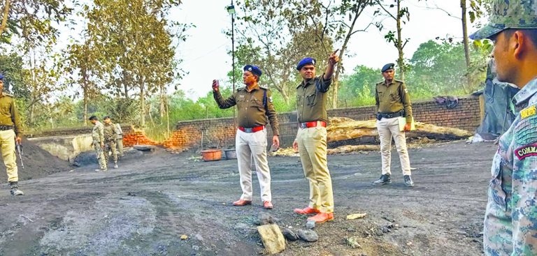 Gaya News : लाइन होटल और दुकान की आड़ में चल रहा था गांजा, कोयले व डीजल का धंधा