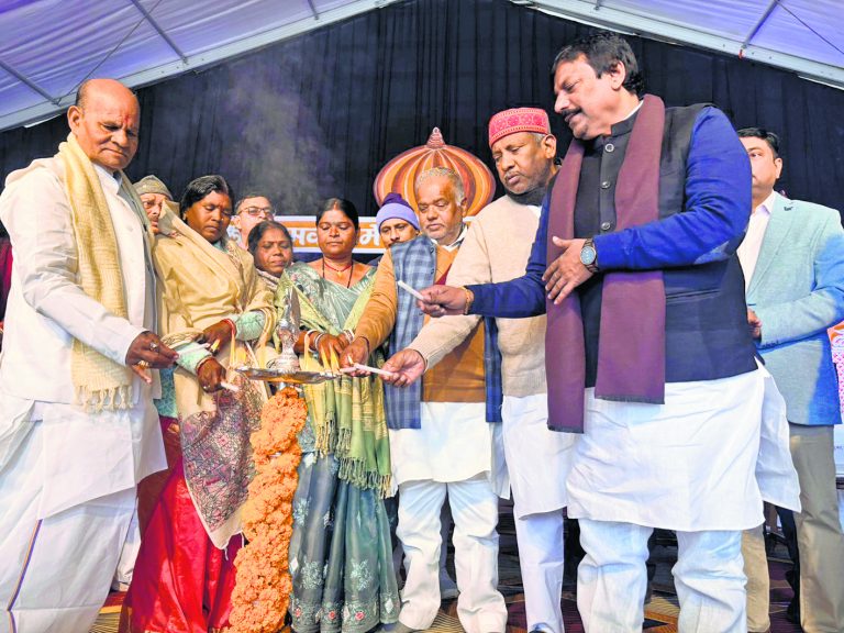 मकर मेला का दायरा बढ़ाने से हासिल होगी पुरानी गौरव : श्रवण कुमार