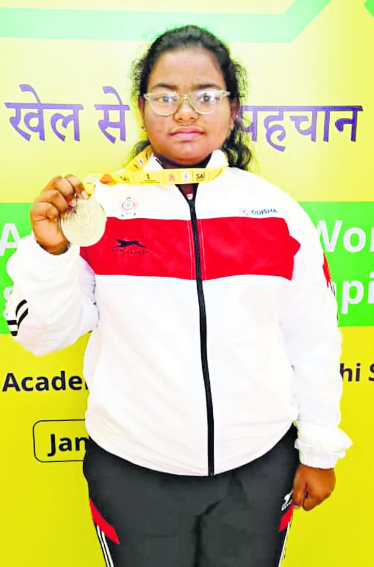 Rourkela News : खेलाे इंडिया वेट लिफ्टिंग में रायमा क्लब की मौसमी दास ने जीता रजत पदक