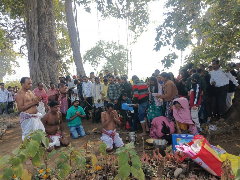 श्रीपुर के वसुमति थान में आखान पूजा आयोजित