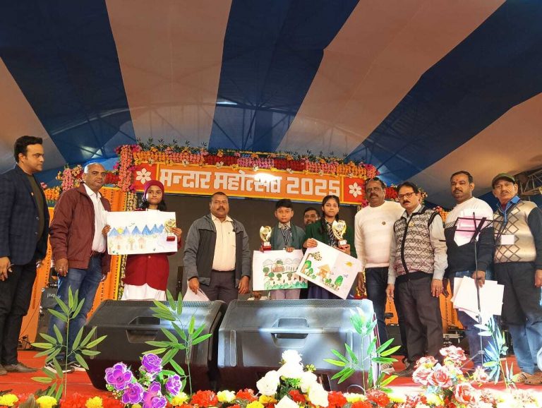 चित्रांकन व शंखनाद प्रतियोगिता में चयनित बच्चों को किया सम्मानित