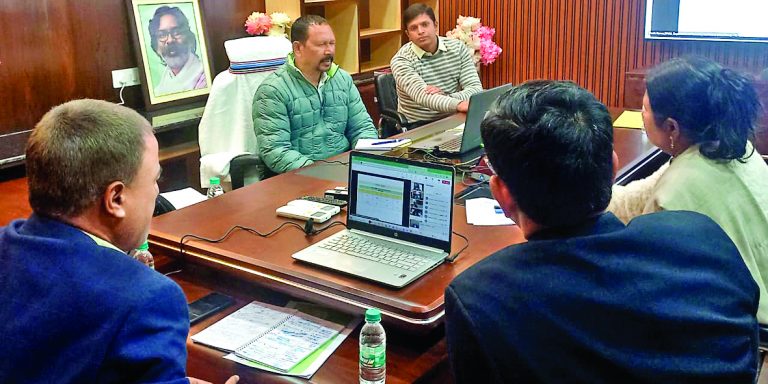 Land Revenue Department News : लोगों को बार कोड से रसीद कटाने की सुविधा मिलेगी