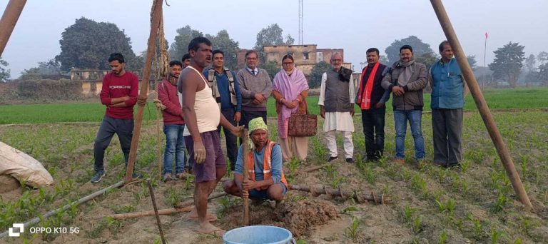 एचएस काॅलेज के भवन निर्माण कार्य को लेकर मिट्टी जांच का लिया सैंपल