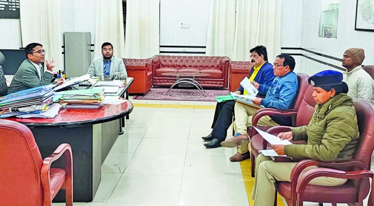 Chapra News : ऑटो व इ-रिक्शा के परिचालन के लिए निर्धारित किया जायेगा रूट
