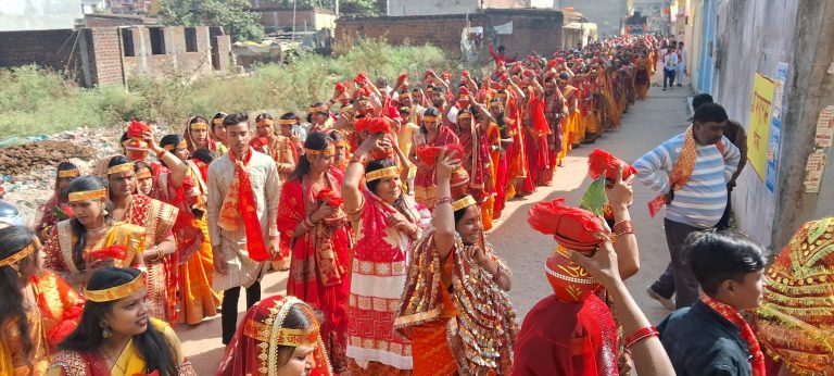 ranchi news : शिव हनुमान मंदिर हरमू से निकाली गयी भव्य कलश यात्रा