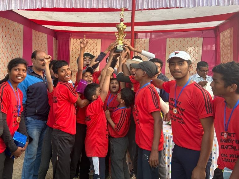 East Singhbhum news : कैग प्रीमियर लीग की चैंपियन बनी काशिदा फाइटर, सर्वश्रेष्ठ बल्लेबाज और मैन ऑफ द मैच टूर्नामेंट रहे टूर्नामेंट रहे तुषार बेलदार
