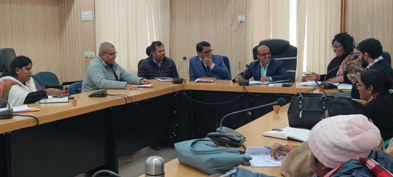 Madhubani News : भव्या पोर्टल पर अपलोड नहीं करने वाले 8 स्वास्थ्य संस्थानों के प्रभारी से जवाब-तलब