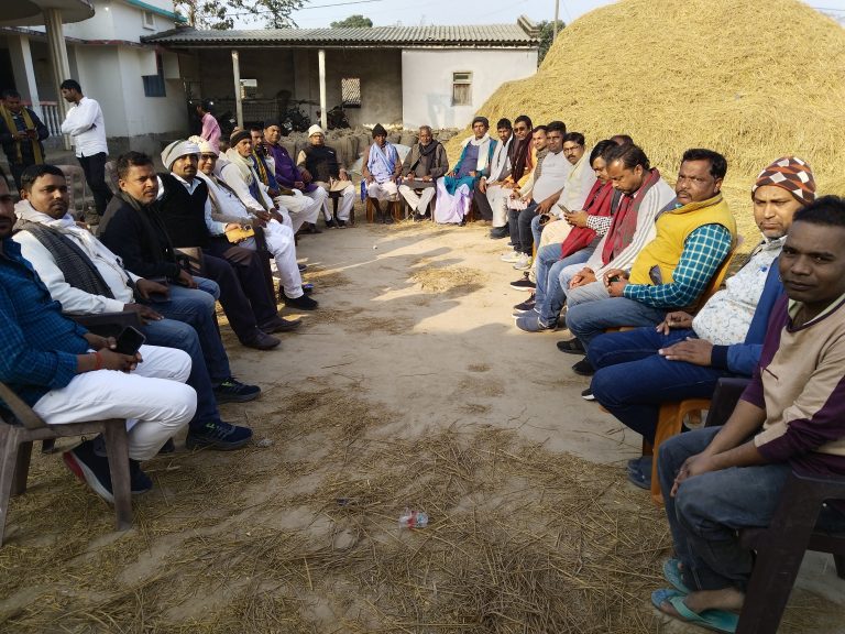 अधिकारी और कर्मी कर रहे अपनी मनमानी