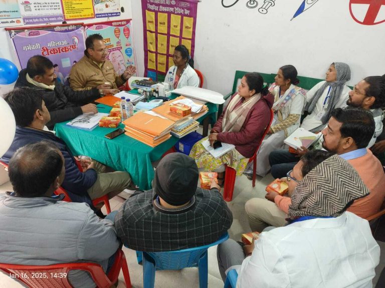 टीम ने पिठौरा व केसर्रा एचडब्ल्यूसी का किया मूल्यांकन