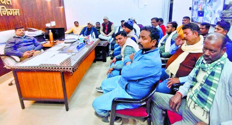 Chapra News :  नगर प्रशासन और फेडरेशन के बीच वार्ता विफल, 23 से हड़ताल पर जायेंगे सफाईकर्मी