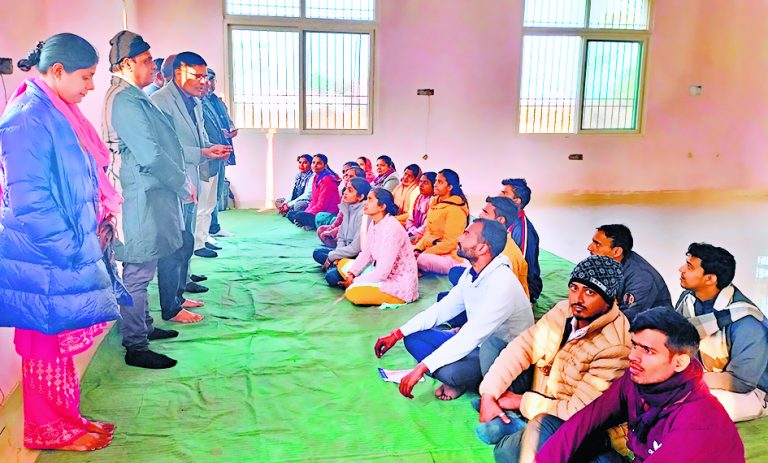 Chapra News : जयप्रकाश विश्वविद्यालय के अंतर्गत सर्टिफिकेट कोर्स में योग की कक्षाएं शरू