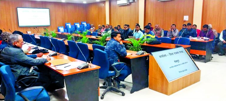 कम लगान वसूली करने वाले कर्मचारी पर होगी कार्रवाई