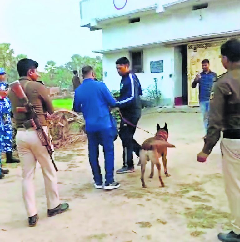 हत्या की नियत से घर में घुसे अपराधियों ने की लाखों की संपत्ति चोरी