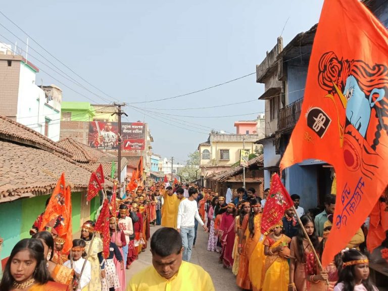 प्राण-प्रतिष्ठा के साथ पंचमुखी हनुमान की प्रतिमा की स्थापित