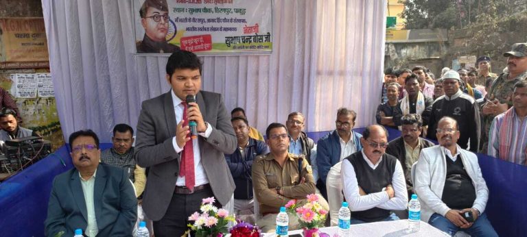डीसी ने हिरणपुर में सुभाषचंद्र बोस की प्रतिमा का किया अनावरण
