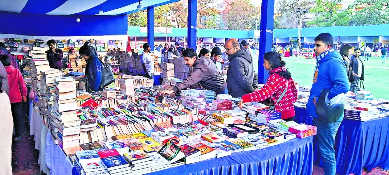 ranchi news : डॉ शांति देवी के कविता संग्रह ‘जीवन दर्पण’ का लोकार्पण