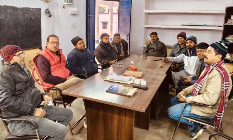 विशिष्ट शिक्षकों के वेतन भुगतान मामले ने पकड़ा तुल, शिक्षकों में आक्रोश