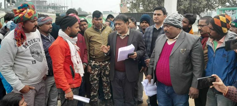 Madhubani News : नगर निगम में आउटसोर्सिंग एजेंसी के सफाई कर्मियों की हड़ताल खत्म