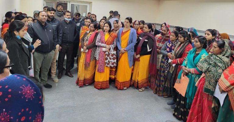 तेरापंथ महिला मंडल ने गुलाबबाग में लगाया कैंसर अवेयरनेस कैंप