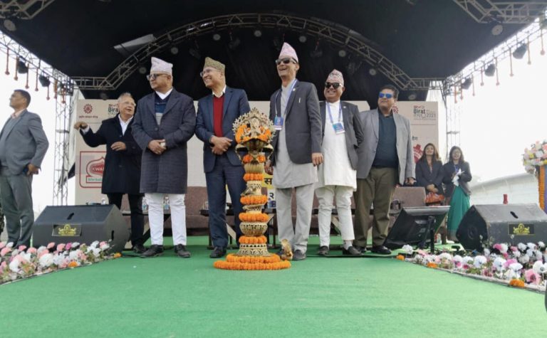 विराट एक्सपो मेला का उप प्रधानमंत्री ने किया उद्घाटन