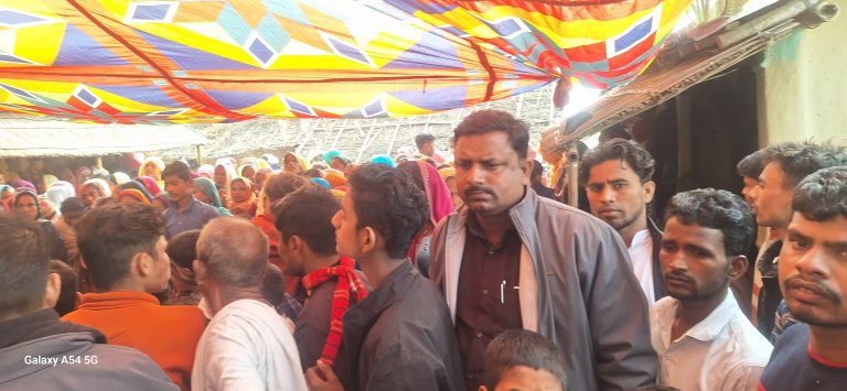 सड़क हादसे में  कमलदाहा के दो युवकों की मौत
