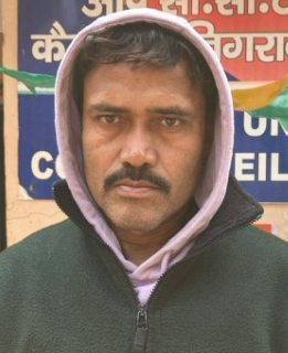 प्रतिबंधित कफ सिरप के साथ पान दुकानदार गिरफ्तार