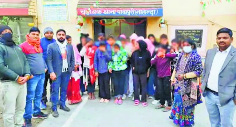 ऑर्केस्ट्रा की आड़ में चलता था गलत काम, 33 लड़कियों का कराया गया रेस्क्यू